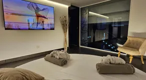 Christian's Suites & Spa - Image 2