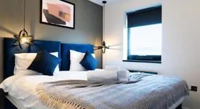 Adam Court Studios and Apartments - Image 2