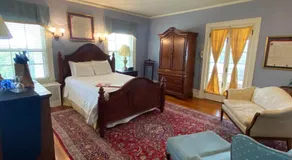 Historic Rosemont Manor - Image 2