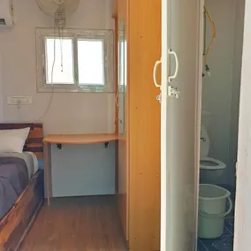 Hipster container beach stay - Image 2