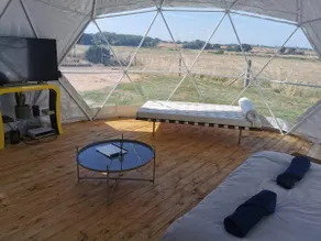 Lincoln Star Dome, Hot tub, BBQ - Image 2