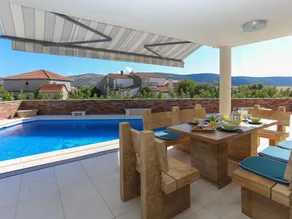Pleasant Villa in Poljica by the Sea - Image 2