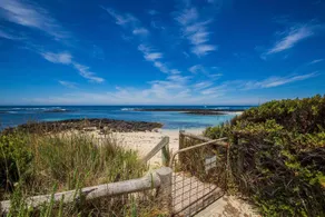 Wytonia Beachfront Accommodation - Image 4