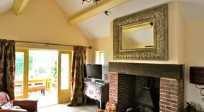 Huckleberry Cottage at Black Horse Beamish - Image 2