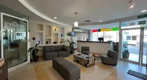 Angeles Suites & Hotel - Image 4