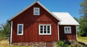 Strönhult farmhouse by the lake - Image 3