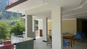 Himaliya Inn Hotel & Restaurant - Image 2