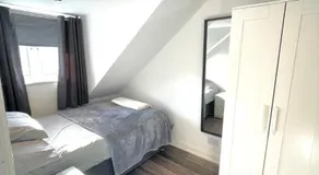 Clyde Court Apartments, Aldershot - Image 4