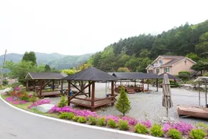 Hongcheon Peacock Farm Pension - Image 3