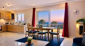 Blue Horizon Qawra - Sunrise & Jacuzzi - Image 3