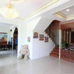 Lambo Stay Inn - Image 5