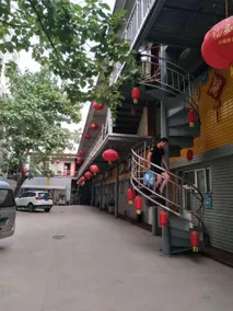 Qingxin Kuaijie Hotel - Image 3