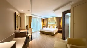 Nova Gold Hotel Pattaya - Image 2