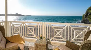 Tolcarne Beach Colonial Restaurant and Rooms - Image 4