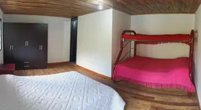 Hospedaje Casa Roble - Image 2