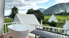 Paradise Resort & Cafe - Image 2