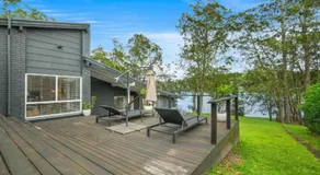 Lake House Hideaway - Serene Lakeside Retreat - Image 4