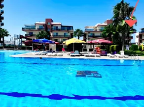 Splendid Splash (next to Grand Sapphire) - Image 3