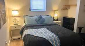 Poolside Hideaway Heated Pool All Year Ideal for Groups Sleeps 6 plus - Image 4