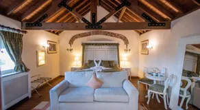 The Royal Arms Hotel Room Only - Image 2