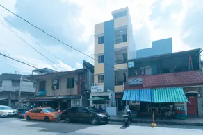 RedDoorz at Delorian Residences - Image 5