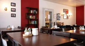 Hotel Mercedes - Self Check-In - Image 3