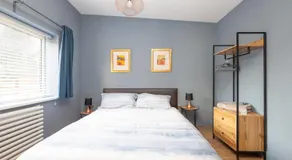 Stylish Home Beautiful Views & Parking Stroud - Image 2