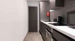 1 Bedroom Luxury Serviced Apartment - Image 4