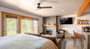 Der Steiermark Unit 108 - Cozy King Studio Off Main St & Peak 9 Base w AC, Balcony, Shared Hot Tub & Free Parking - No Fireplace - Image 2