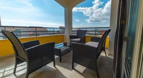 Vivalio Coast Apartments II - Image 3