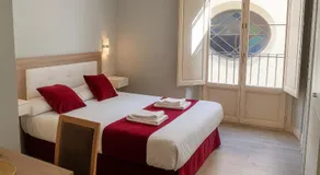 Apartamentos Pinar Málaga Centro - Carretería - Image 2