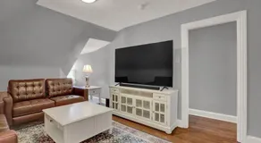 Suites on Seneca - Beautiful 1 Bedroom Apartment - Image 2