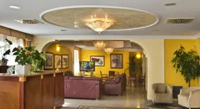 Hotel Sayonara - Image 3