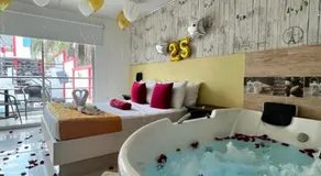Bora Beach Club - Image 2