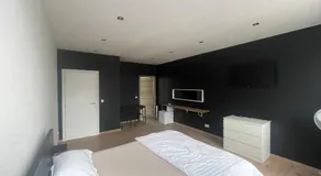 Room of Tournai 3 - Image 4