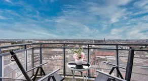 The Pinnacle by Cotels - CENTRAL LOCATION, PARKING, FIBRE WIFI, SMART TV, FULLY EQUIPPED KITCHEN - Image 3