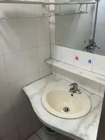 Friendship Hotel - Image 3