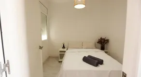 Spacious Modern Apartment in a Beautiful Area - Image 5