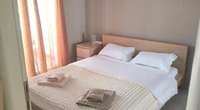 PEREA Luxury aprt with balcony and Free Save Parking with Remote Control - Image 2