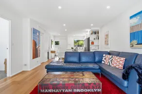 Spacious Bright Apartment With Courtyard and BBQ - Image 2