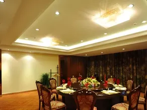 Yancheng Oriental Xuan Wu Hotel - Image 2
