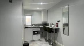 Cozy Studio Flat - Romford, London - Image 3