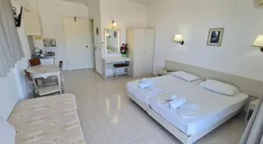 Elarin studios & apartments - Image 2