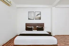 HOTEL O TS PALACE - Image 2