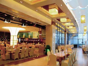 Swan Lake Hotel - Image 5