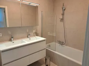 Modern apartment in Oostende with terrace - Image 3