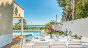 Preciosa villa con piscina, jardín y vistas al mar WIFI - Image 2