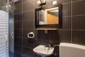 Hostel Kvarner-Rooms with private bathrooms& Dorms - Image 2