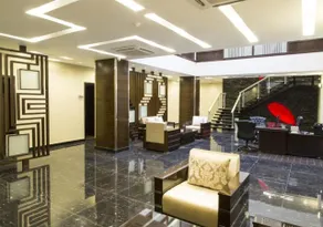 Royaute Luxury Suites and Hotel Gulberg Lahore - Image 3