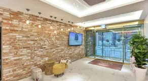 ED Hotel - Image 2